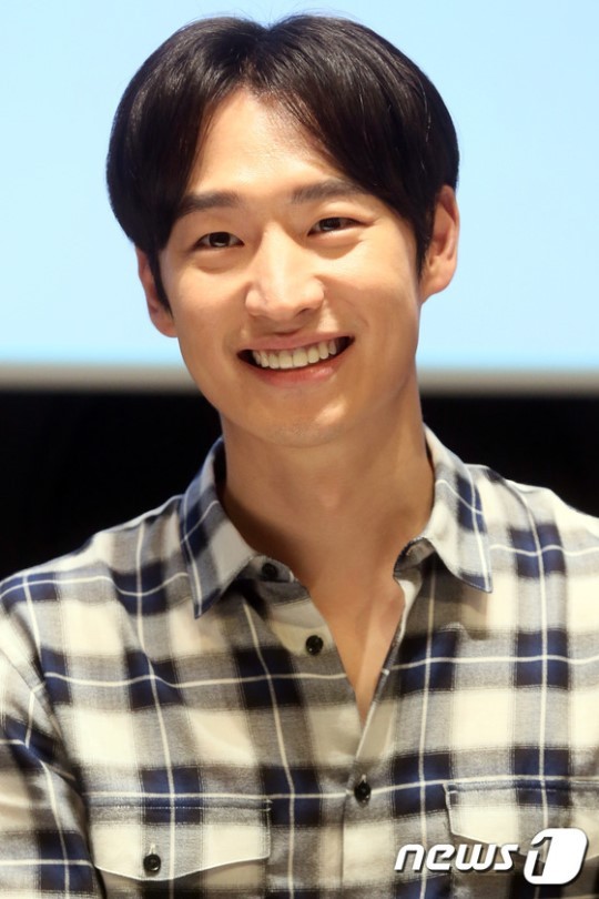 오대오 가르마 스타일한 이제훈.jpg | 인스티즈