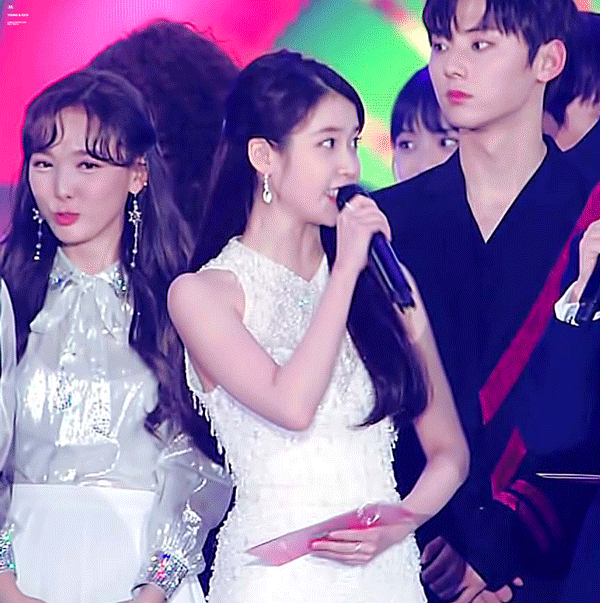 2017 가요대전 아이유 2 | 인스티즈