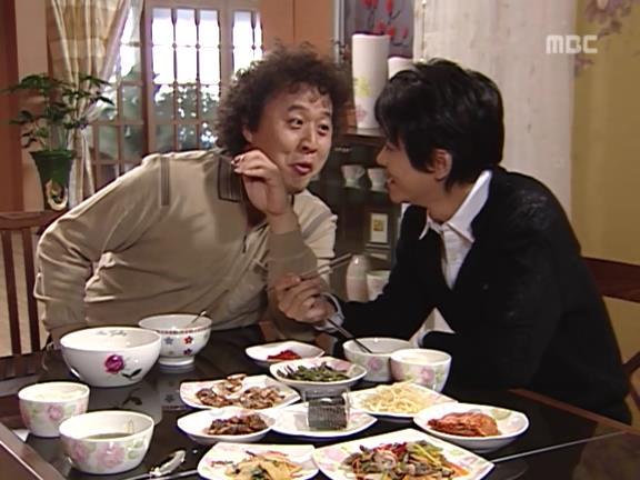 [거침없이하이킥] 민호가 유미랑 뽀뽀해서 충격받은 박해미 ㅋㅋㅋㅋㅋ.jpg | 인스티즈