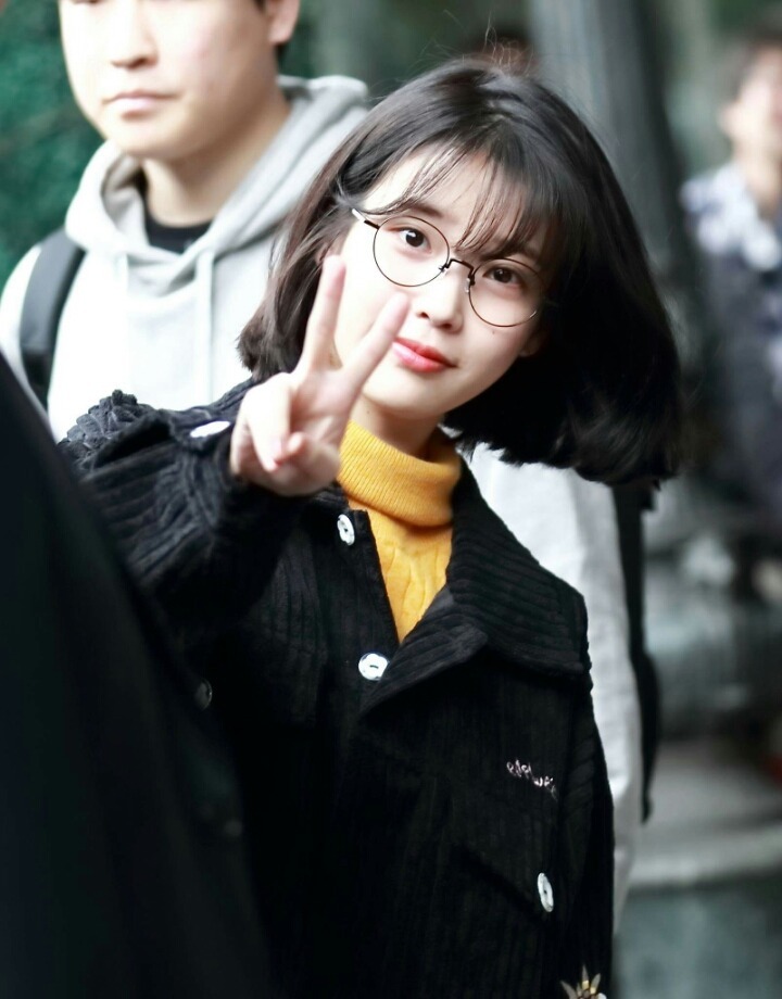 안경쓴 아이유.jpg | 인스티즈