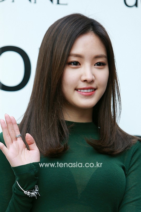 [74장] 손나은 오늘자 파격 시스루 모음 | 인스티즈