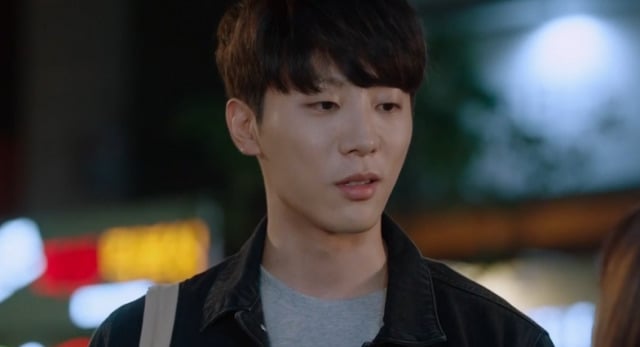 [청춘시대2] 랜선 차임 돋는 은재를 바라보는 종열의 표정 변화(+우리 모텔 가요).jpg | 인스티즈