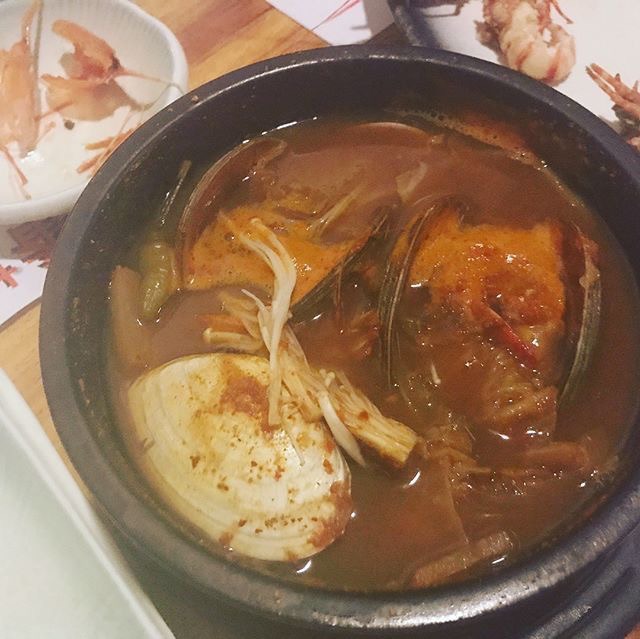 저녁 먹는 주멘 | 인스티즈
