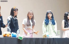[여자친구] 은하 놀리기.gif | 인스티즈