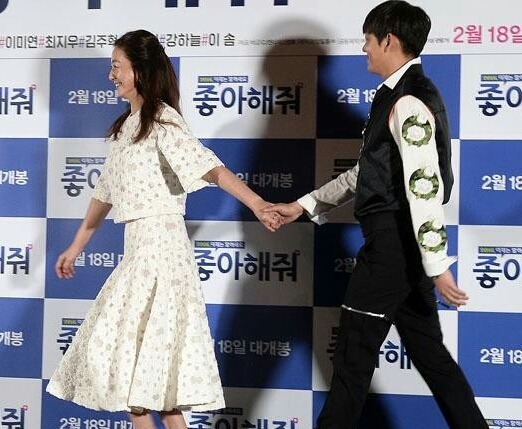 연상녀와 있을때 이중적인 야릇함이 느껴지는 남자배우들의 공통점 (갭모에) | 인스티즈
