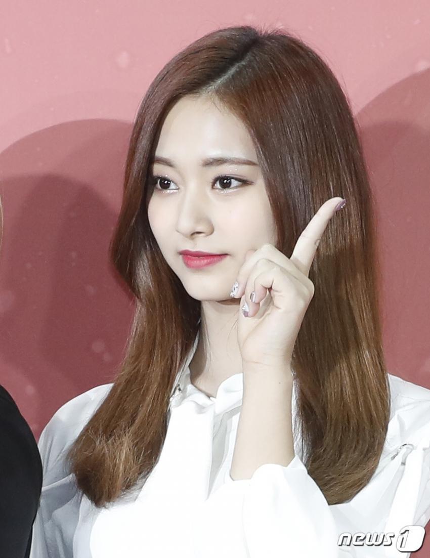 오늘자 쯔위 외모 ㄷㄷㄷㄷ.jpg | 인스티즈