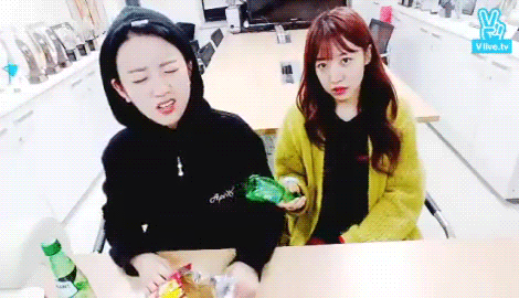 어제자 음주방송 의심되는 에이핑크 v앱 (feat. 보미 남주) | 인스티즈