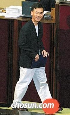 2003년 유시민 국회 백바지 사건.jpg | 인스티즈