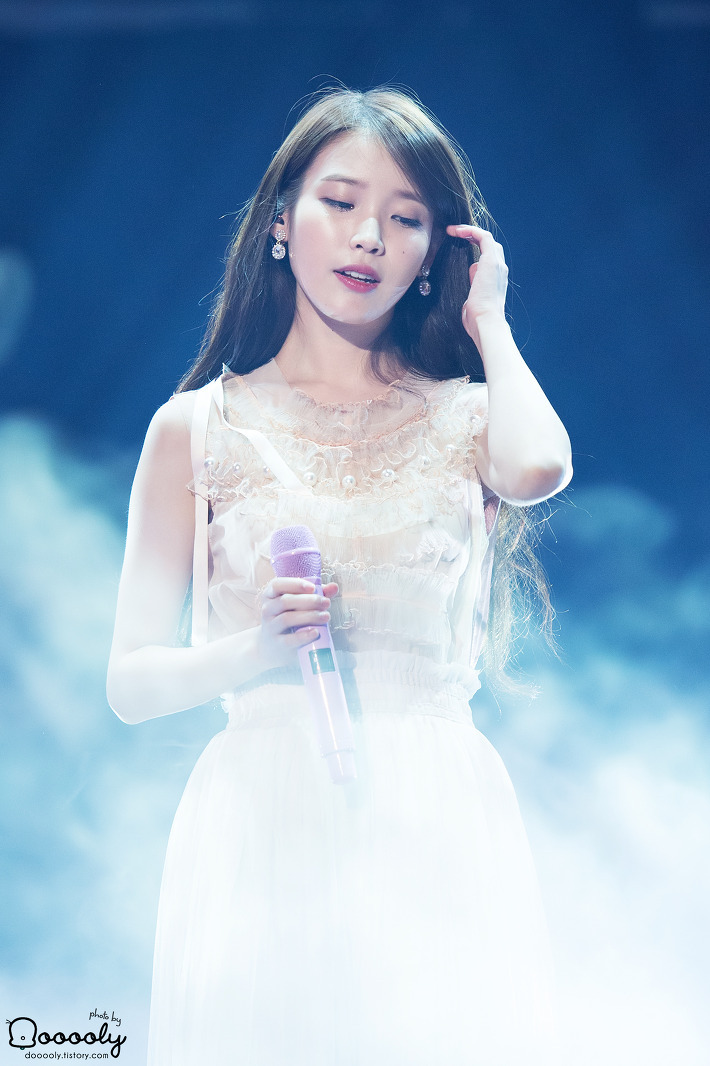 아이유 옷 잘 입히는 코디.gif | 인스티즈