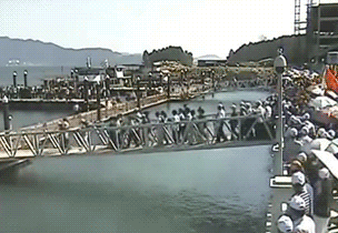 대륙의 흔한 다리.gif | 인스티즈