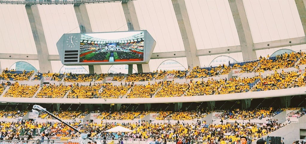 오늘자 젝스키스 팬들.jpg | 인스티즈
