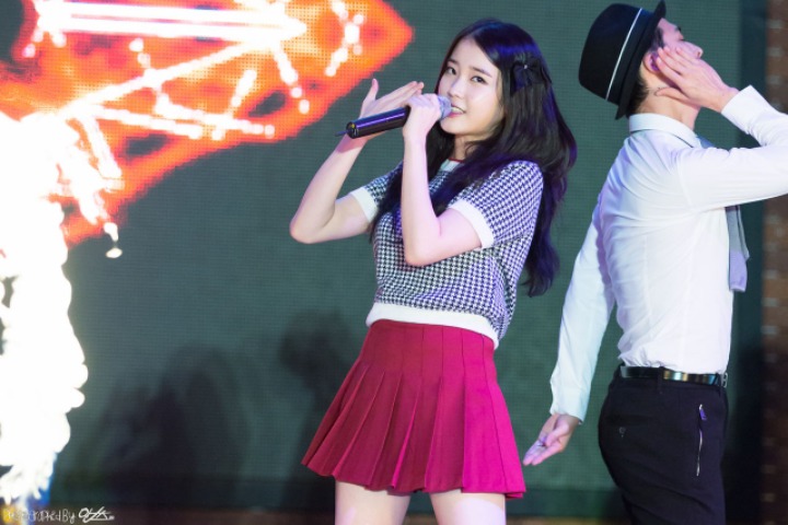 4년전 플레어스커트 아이유.jpg | 인스티즈