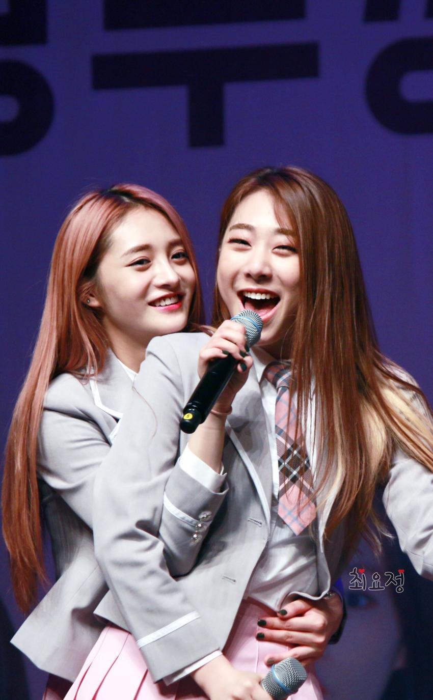 [데이터주의] 안 친한 사람을 찾기힘든 아이오아이 멤버들 케미 (1) | 인스티즈