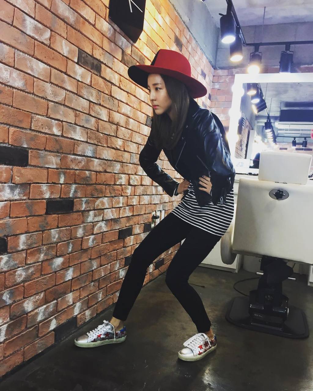 남자들이 탐낼만한 아이템 많은 산다라박 사복 패션.jpg | 인스티즈