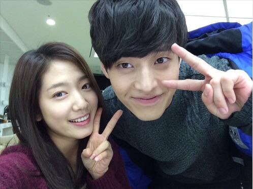 입학하면 연예인 낭낭히 구경하고 졸업하는 학교.jpg | 인스티즈