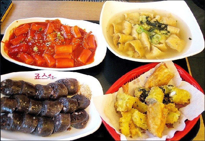 길거리 포장마차 떡볶이 vs 프랜차이즈 전문점 떡볶이 | 인스티즈