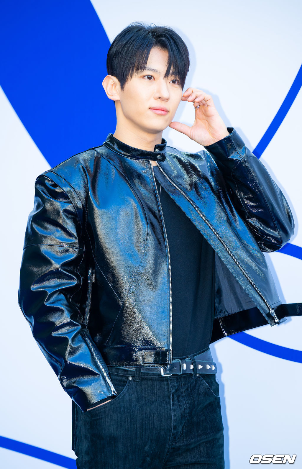 오늘자 서울패션위크 참석한 덱스 | 인스티즈