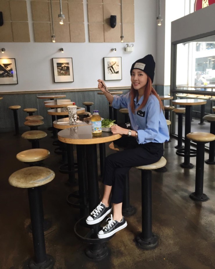 남자들이 탐낼만한 아이템 많은 산다라박 사복 패션.jpg | 인스티즈