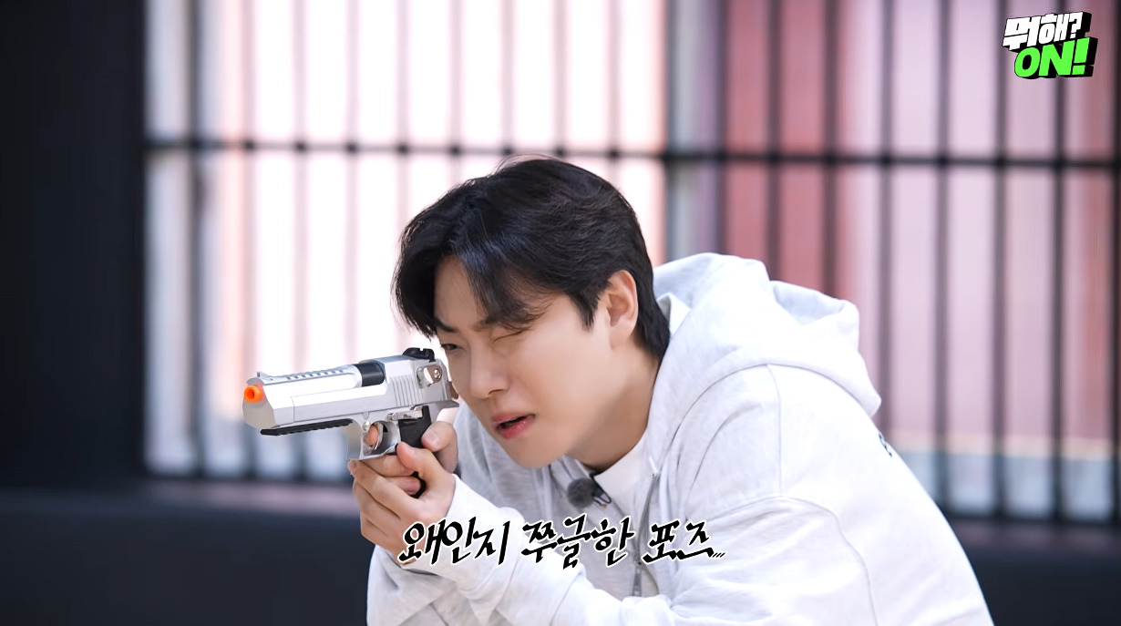 역시 군필돌들 다운(?) 사격 폼...jpg | 인스티즈