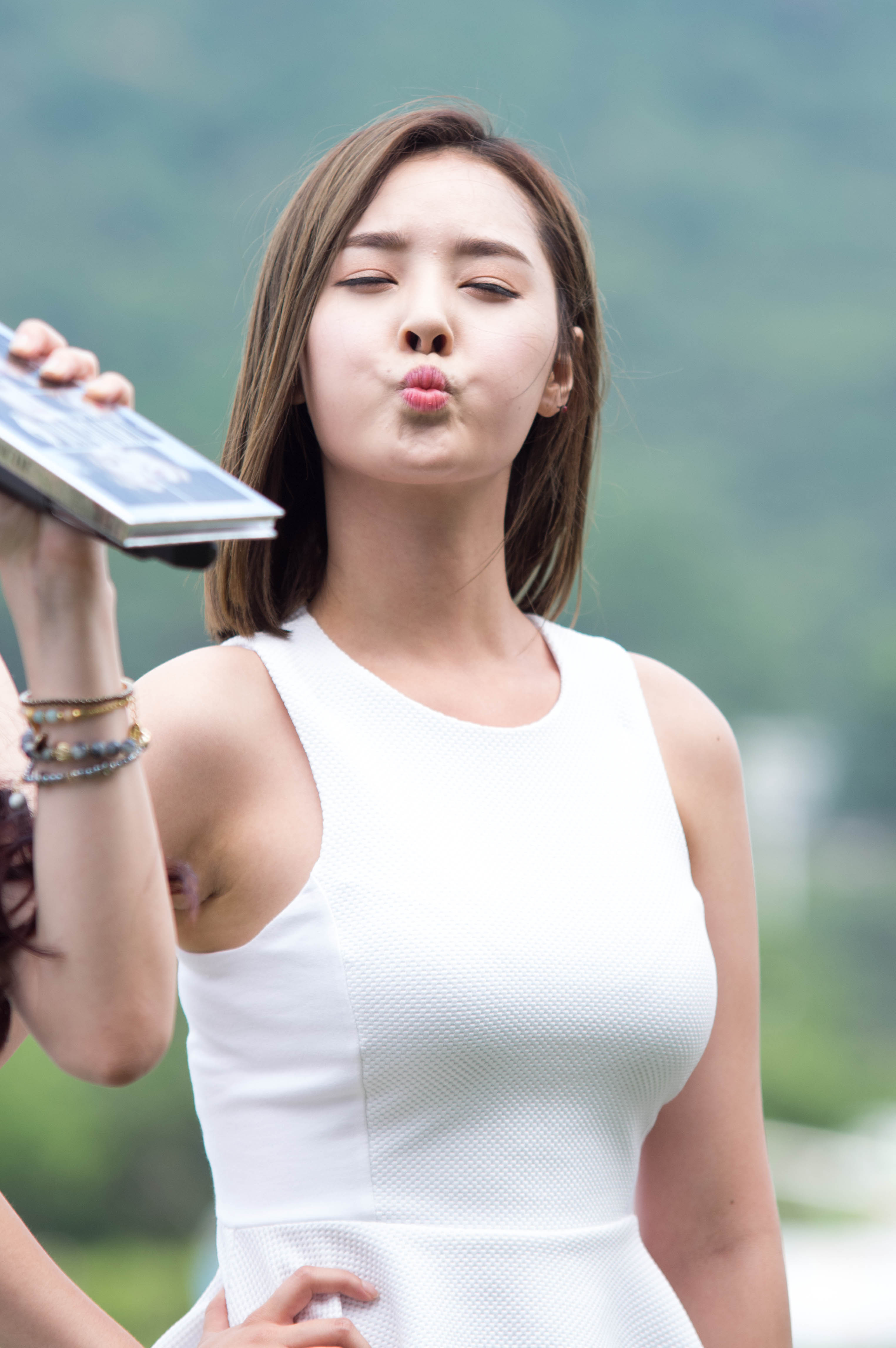 달샤벳 우희 고해상도 사진(모니터 관광 주의) | 인스티즈
