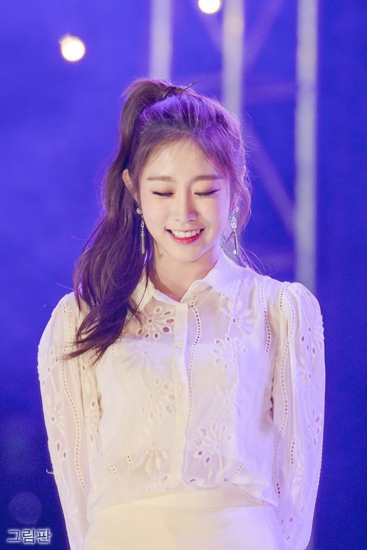 러블리즈 지수 진리의 흑발시절.gif | 인스티즈