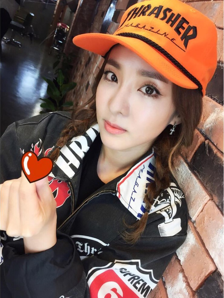 남자들이 탐낼만한 아이템 많은 산다라박 사복 패션.jpg | 인스티즈