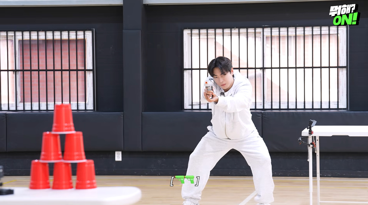 역시 군필돌들 다운(?) 사격 폼...jpg | 인스티즈