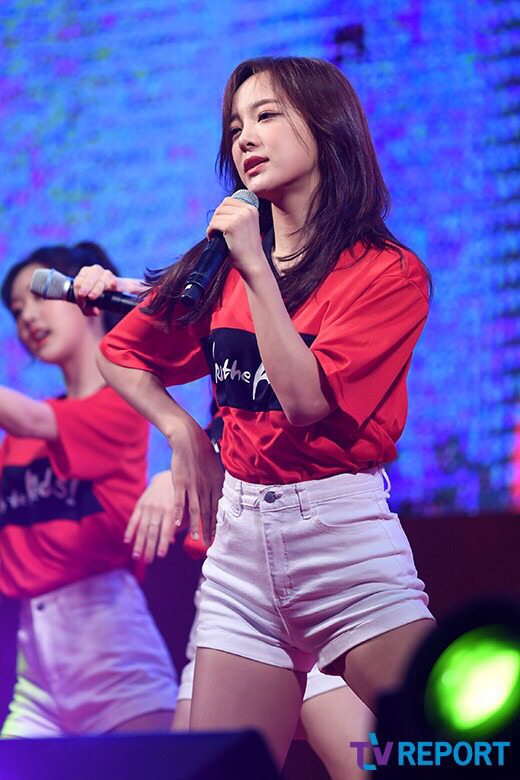 스웨덴전 광화문 거리응원 공연하는 구구단.jpg | 인스티즈