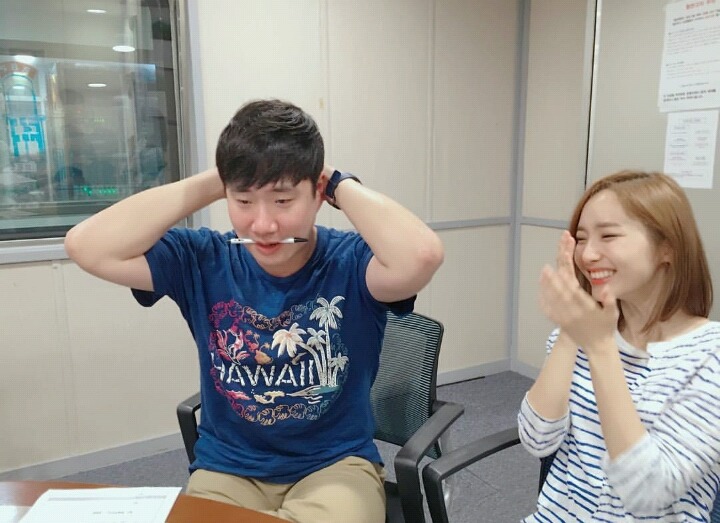 남자가 설레는 자세.jpg | 인스티즈
