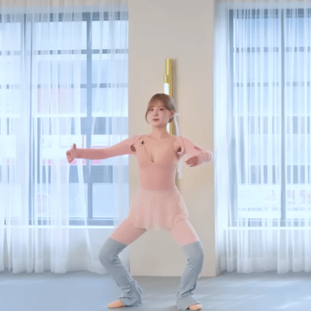 발레 배우는게 쉽지 않은 케플러 채현.gif | 인스티즈
