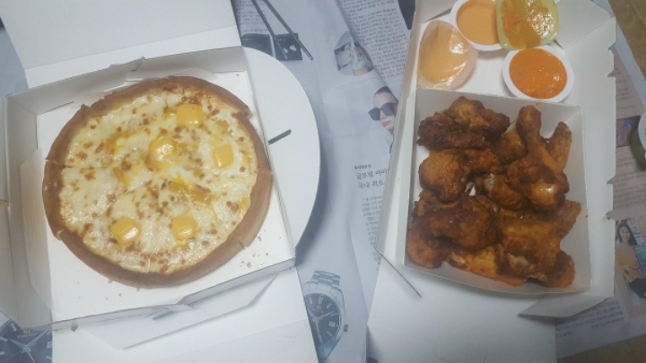굽네 시카고피자 실물.JPG | 인스티즈