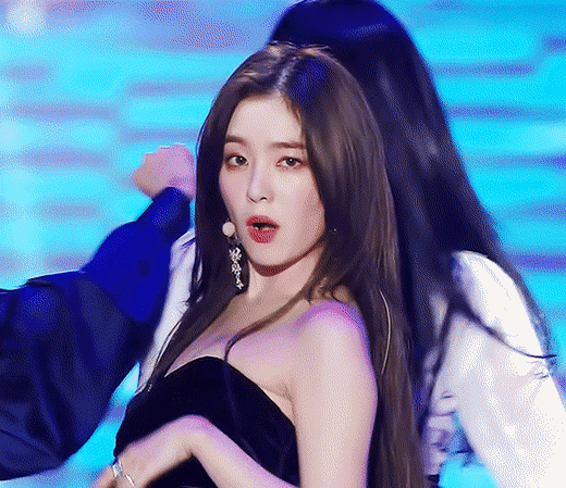2018 SBS 가요대전 아이린 손키스.gif | 인스티즈