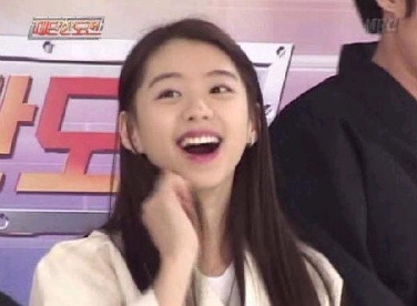 전문의들이 말하는 전형적인 동안얼굴비율을 완벽하게 타고난 여자연예인 | 인스티즈