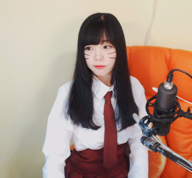 스트리머 서새봄냥 수염 없는 모습 | 인스티즈