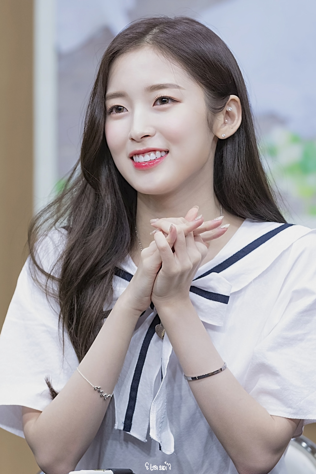 의외로 청순한 오마이걸 아린이.jpgif | 인스티즈