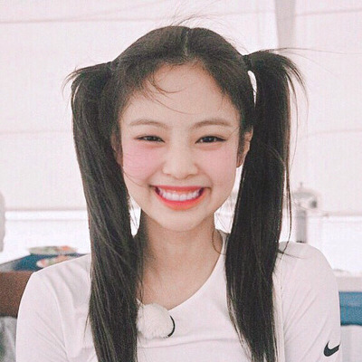 볼살이 매력인 블랙핑크 제니 | 인스티즈