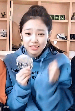 볼살이 매력인 블랙핑크 제니 | 인스티즈
