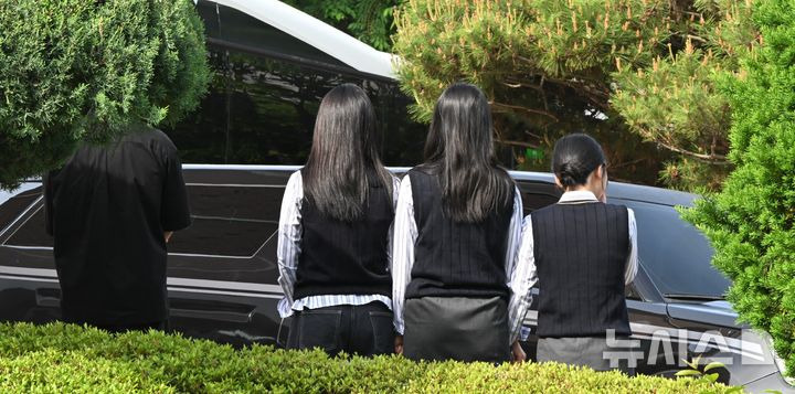"딸, 친구들이랑 공부해야지" 흉기 피습 여고생 마지막 등굣길 | 인스티즈