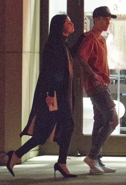 최근 여시들이 구두만 보면서 내려왔다는 파파라치사진.jpg | 인스티즈