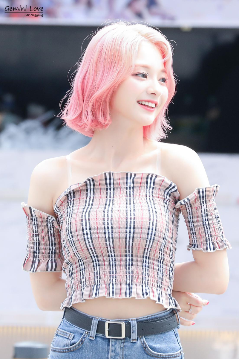 이나경 어린시절부터 현재까지 성장 과정.jpg | 인스티즈