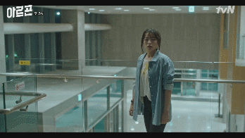 남주와 여주가 14살 차이나는데 논란없었던 드라마.gif | 인스티즈