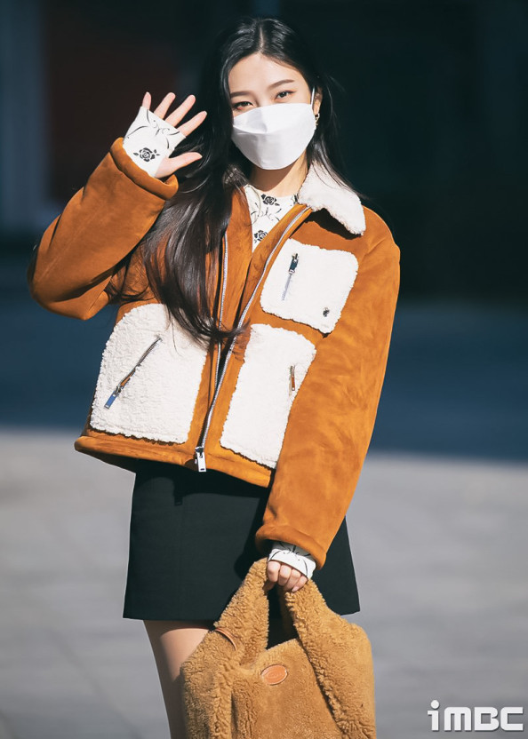 레드벨벳 조이 동물농장 출근 패션 | 인스티즈