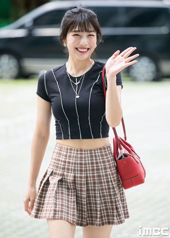레드벨벳 조이 동물농장 출근 패션 | 인스티즈