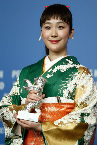 일본에서 쇼와 시대풍 미인 얼굴로 불리는 여자연예인 | 인스티즈