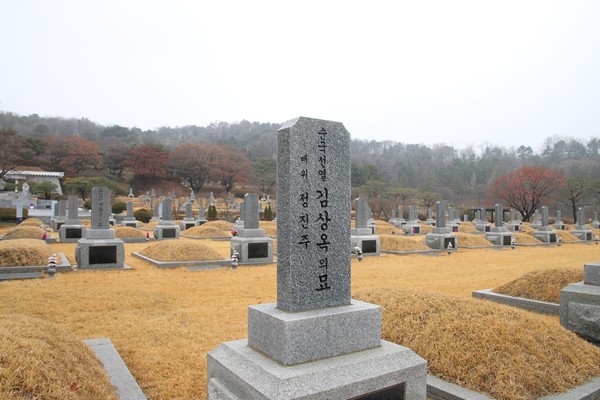 1 대 1000으로 싸웠던 사람 | 인스티즈