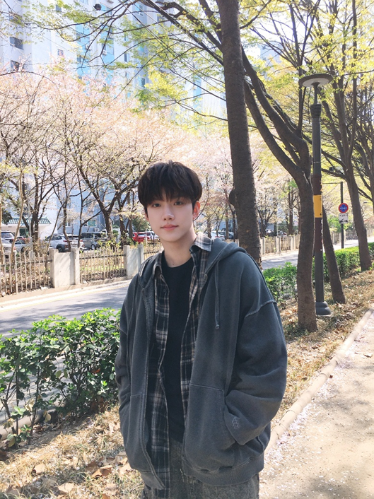 젤리피쉬 퇴사하고 전부 데뷔했다는 남돌.jpg | 인스티즈