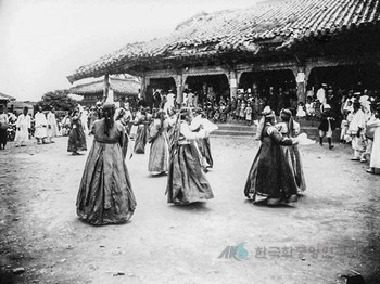 파묘를 보고 궁금해져서 쓰는 제주의 무속신앙 | 인스티즈