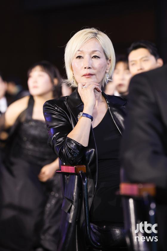[62회 백상] 환호와 눈물의 기록… 축제 열기 가득한 비하인드컷 공개 | 인스티즈
