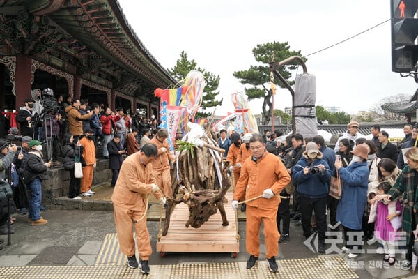 파묘를 보고 궁금해져서 쓰는 제주의 무속신앙 | 인스티즈