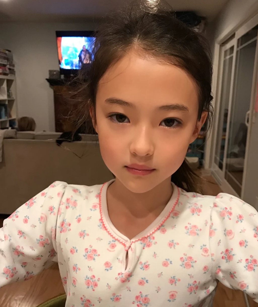 어린시절이랑 외모 비교 많이당해서 스트레스 인것 같은 여돌 | 인스티즈